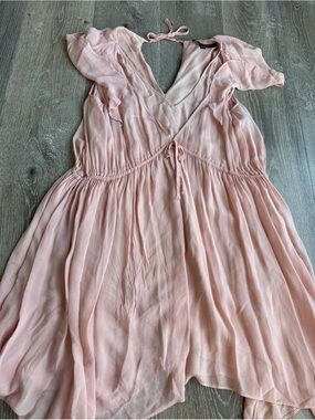 French Connection Blush Pink Ruffled V-Neck Spring Wedding
Guest Dress AS0664